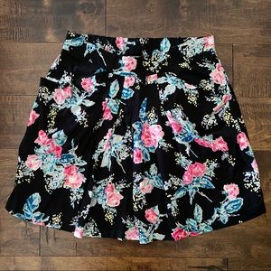 Nordstrom Floral Skirt with Pockets!
